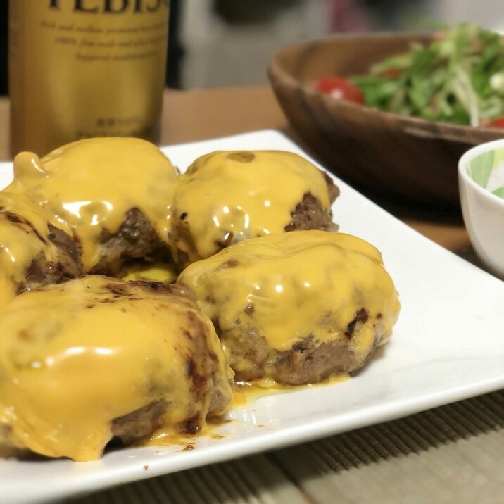 絶品! たっぷりチーズだらけハンバーグ